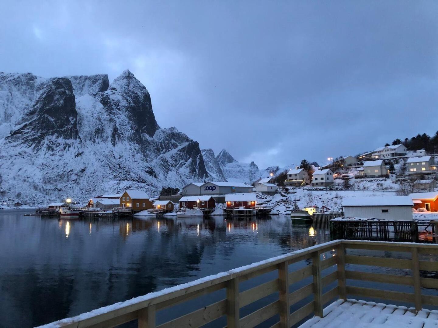Reine Seaview Cabin Luaran gambar