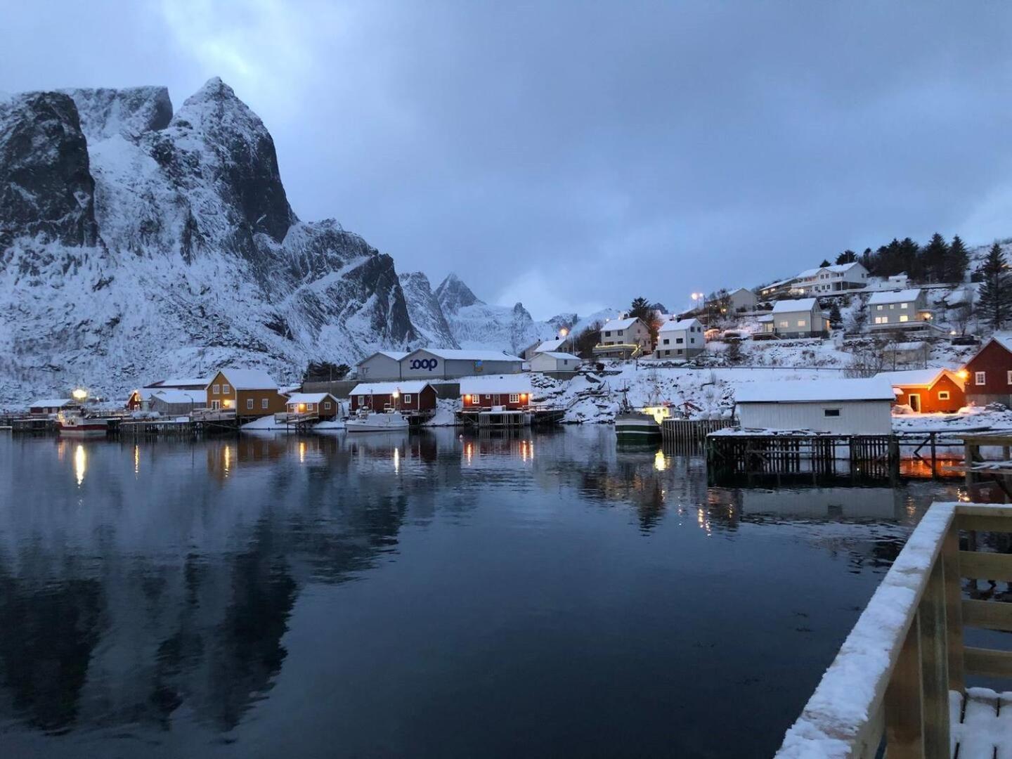 Reine Seaview Cabin Luaran gambar